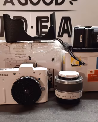 Nikon1 V1 kit 10-30 + 32mm + flash SB-N7