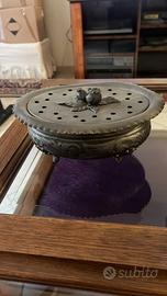 Incensiera in peltro + vaso fioriera vintage