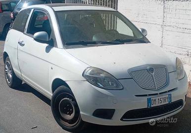 Lancia ypsilon 1.3 multijet