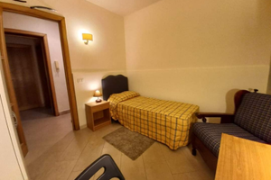 Stanza singola, piazza verga, Catania