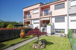 Villetta a schiera di 200 m² con 4 locali e box au