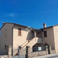 CASA INDIPENDENTE A SPELLO
