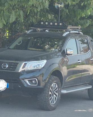 Nissan navara np300