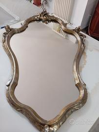 specchio in legno dorato 