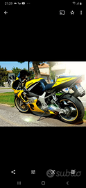 Suzuki GSX R 750