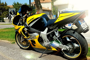 Suzuki GSX R 750