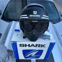 Casco jet shark raw 72