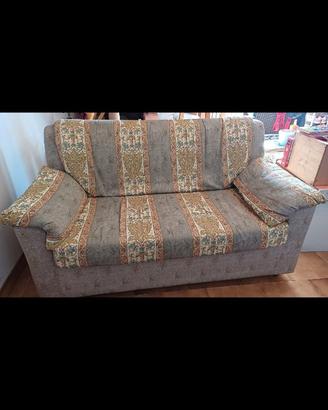 Sofa divano di stoffa