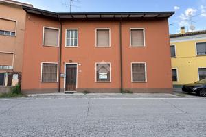 CASA SEMINDIPENDENTE A MOTTEGGIANA