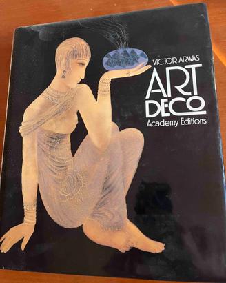 Art Deco / Victor Arwas