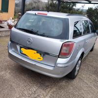 Opel Astra SW 1300 Multijet 