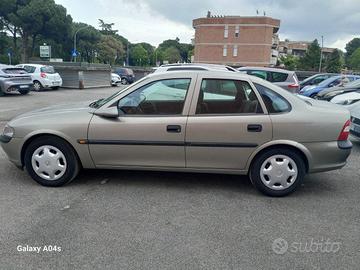 Opel Vectra anno 1999