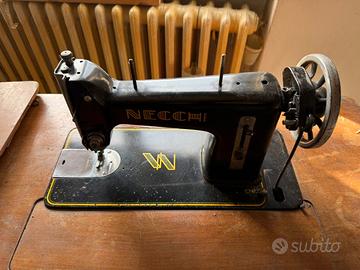 MACCHINA DA CUCIRE