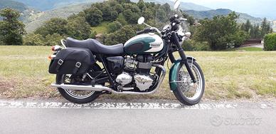 Moto Triumph 900cc