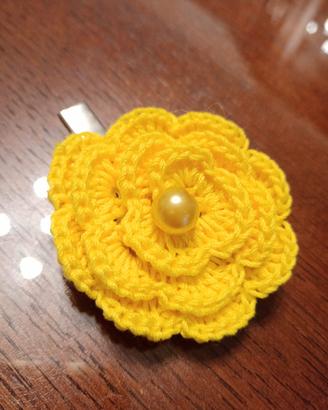 molletta handmade fiore giallo 