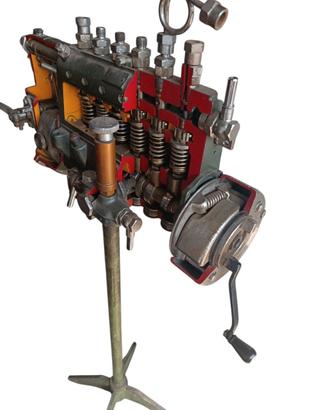 Spaccato Pompa Iniezione Diesel  didattico
