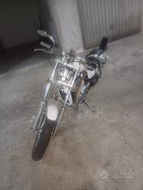  suzuki intruder 750 1988 con TMax 
