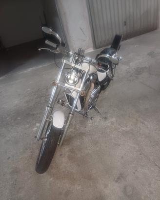  suzuki intruder 750 1988 con TMax 