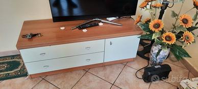 Mobile basso soggiorno tv