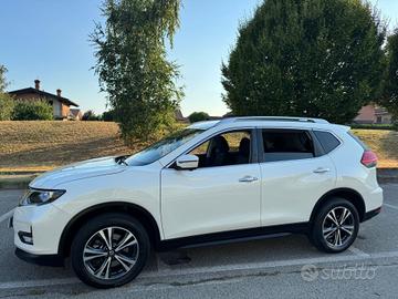 Nissan X-Trail dCi 150 2WD N-Connecta