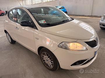 Lancia Ypsilon 1.3 MJT 16V 80 CV 5 porte S&S Silve