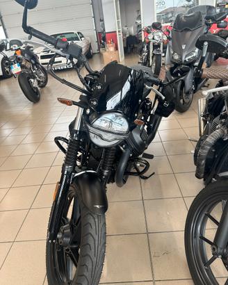 Moto Guzzi V7 IV - 2022