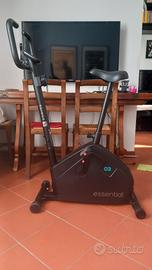 Cyclette Essential 03 Decathlon 18 mesi garanzia