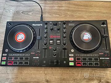 Console dj- numark mixtrak platinum fx