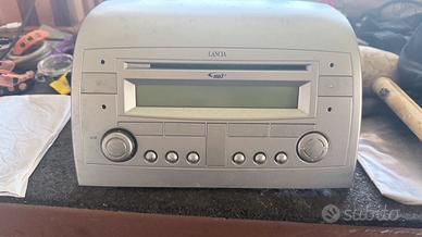 Lancia YPSILON  2008 frontalino radio originale
