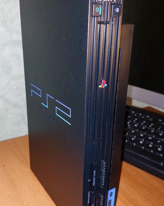PS2 FAT + accessori e 3 giochi