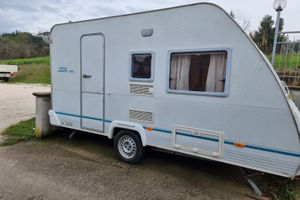 Roulotte knaus eifelland 395tk