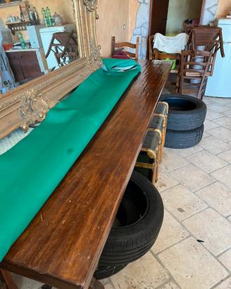 Tavolo in legno massello
