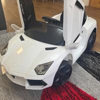 Macchina elettrica per bambini stile Lamborghini