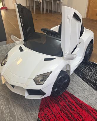 Macchina elettrica per bambini stile Lamborghini