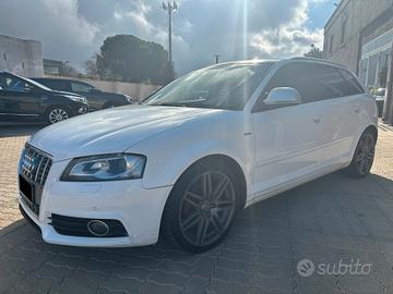 AUDI A3 SPB 2.0 TDI F.AP. AMBIENTE