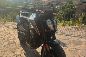 KTM DUKE 790 2024