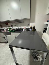 Cucina con Forno e Piano Induzione