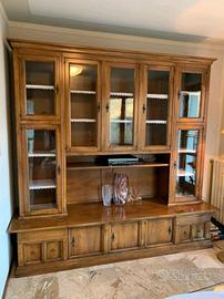 Credenza in legno massiccio