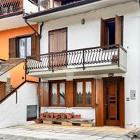 CASA SEMINDIPENDENTE A SERLE