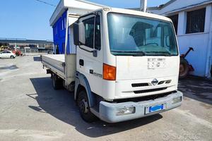 Autocarro Nissan Atleon 120.3