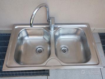 Lavello da incasso Franke con rubinetto