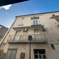 S/indipendente ristrutturata - vitulazio