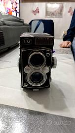 Macchina fotografica antica