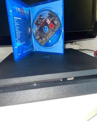Console Ps4+ 1 Joystic  con cover+ God of war