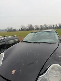 Porsche 996 incindentata