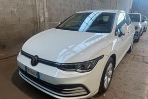 Volkswagen Golf VIII 2020 2.0 tdi Life 115cv dsg