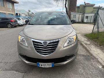 Lancia Ypsilon 1.3 MJT 16V 95 CV 5 porte S&S Plati