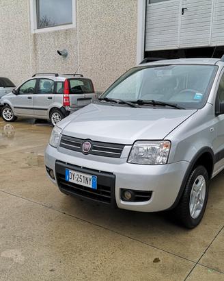Fiat Panda 1.3 MJT 16V DPF 4x4 Climbing