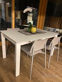 Tavolo allungabile
