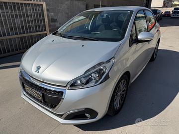 Peugeot 208 PureTech 82 5p. GPL Allure